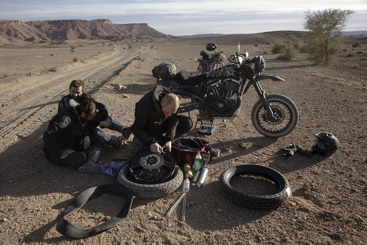 DESERT WOLVES. EL SOLITARIO MC. MOROCCO. AFRICA. MOTORBIKE. MOTORCYCLE. HARLEY DAVIDSON. MAKING OF